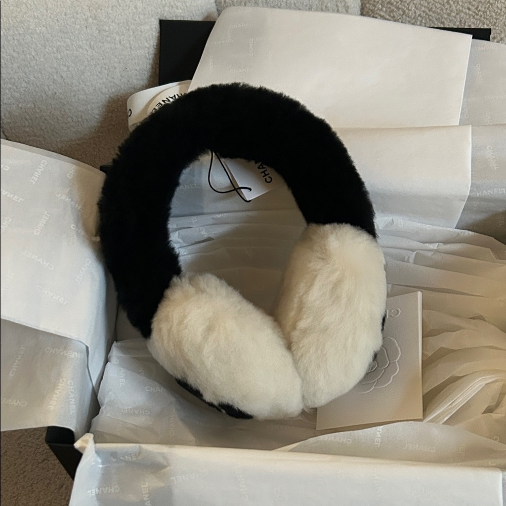 CHANEL Black and White SHEARLING EARMUFFS - Picture 2 of 5